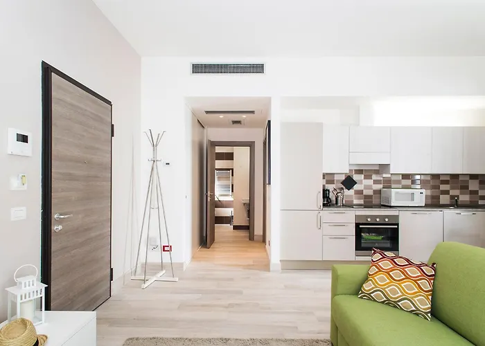 Skytower Apartment *