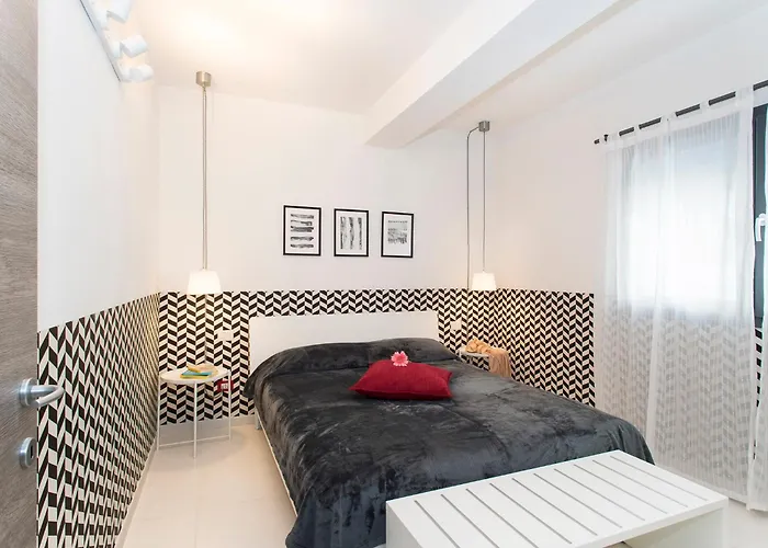 Skytower Apartment